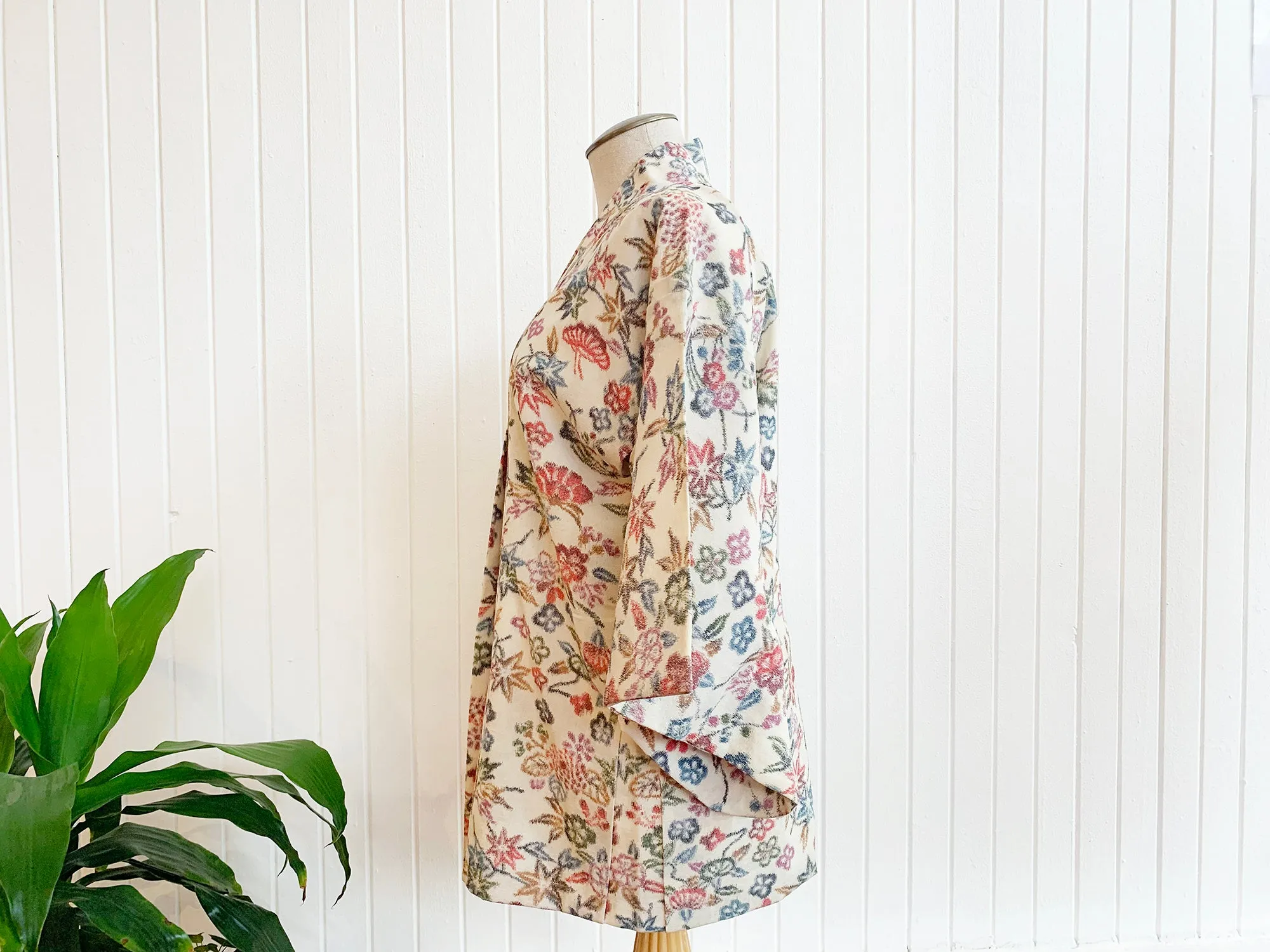 New Arrival ! Vintage Haori/Kimono Beige Floral 1960s